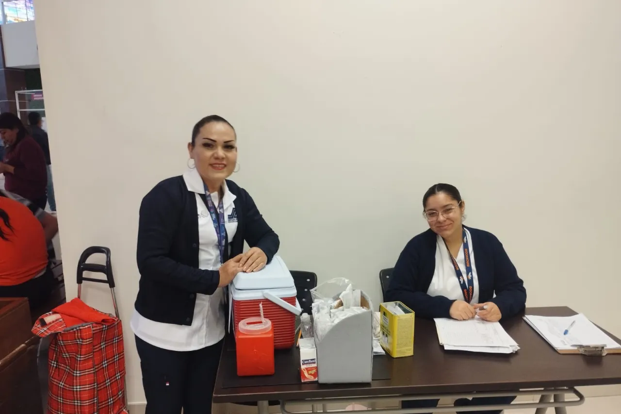 Instalan módulo de vacunación en Pueblito Mexicano