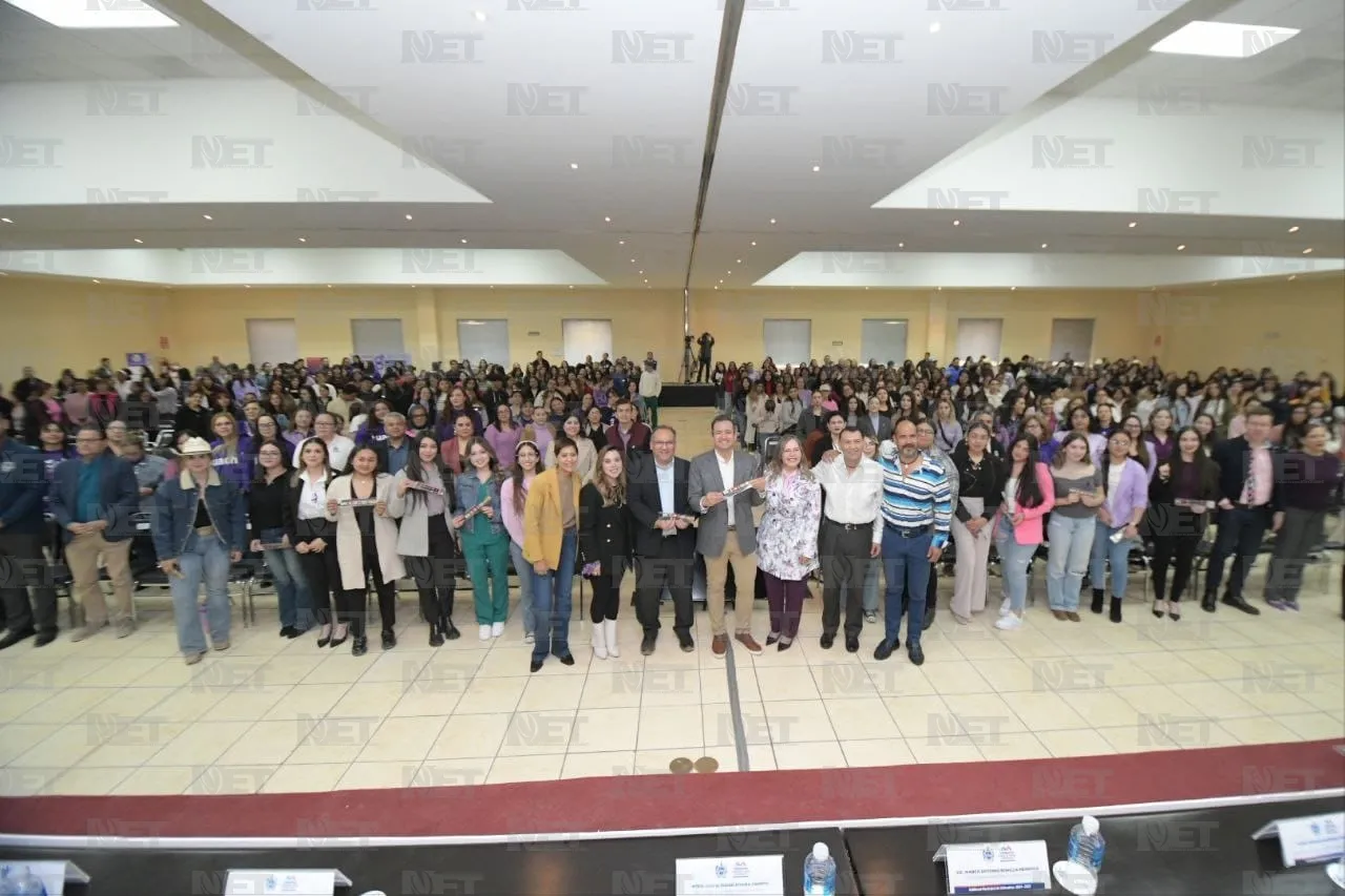 Capacitan y sensibilizan a alumnas de la UACh en tipos de violencia