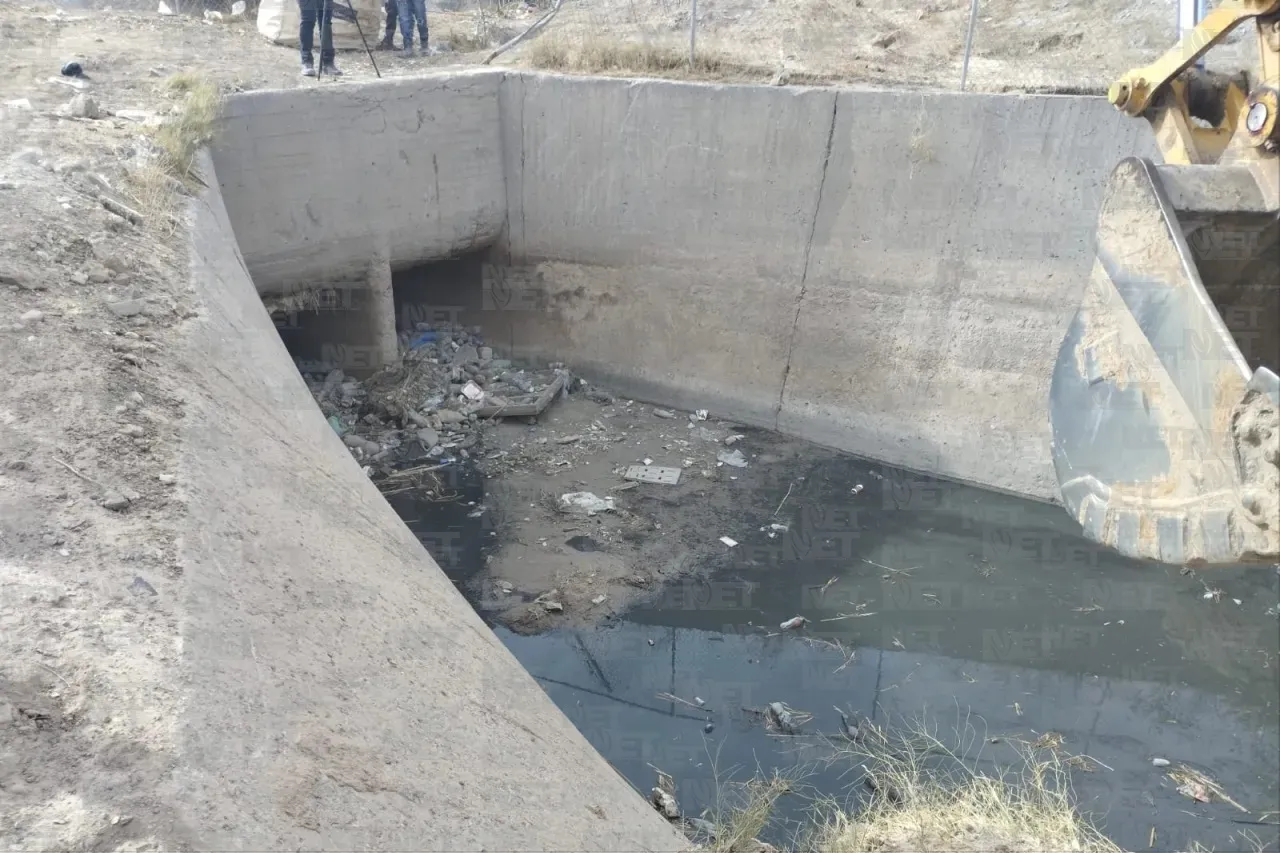 Avanza limpieza de la JMAS en la acequia madre