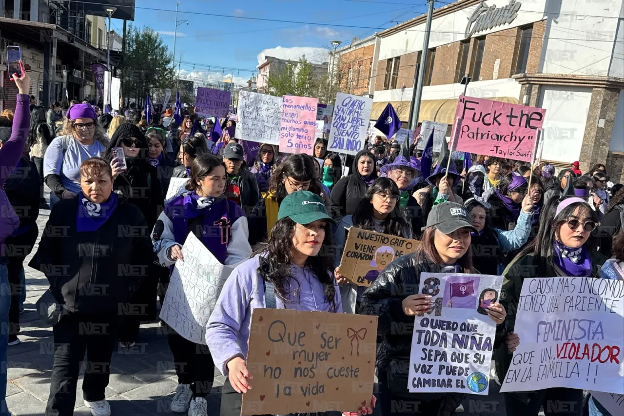 Más de 5 mil mujeres marchan en Ciudad Juárez por el 8M