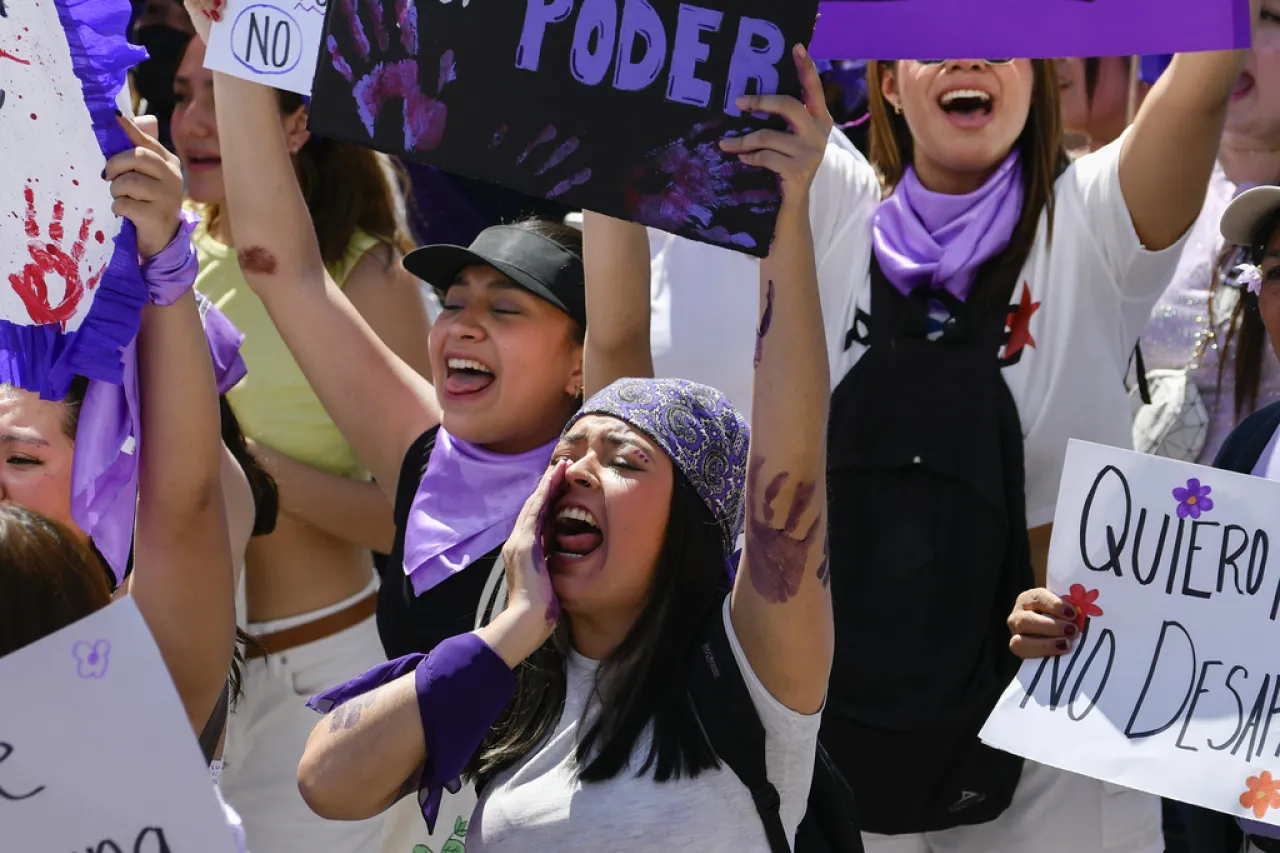 Mujeres marchan en todo Latinoamérica para exigir un alto a la violencia