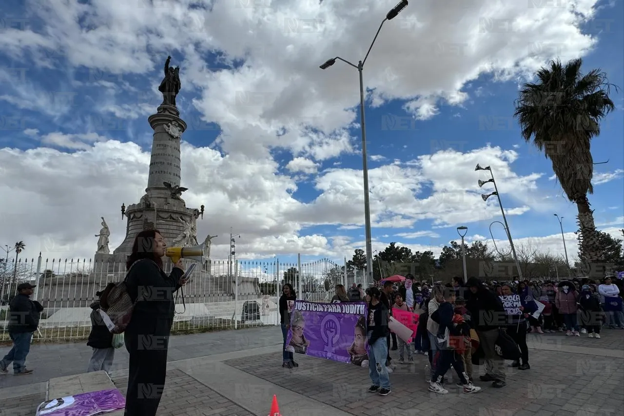 Mujeres y colectivos se congregan en El Monumento para Marcha Incluyente