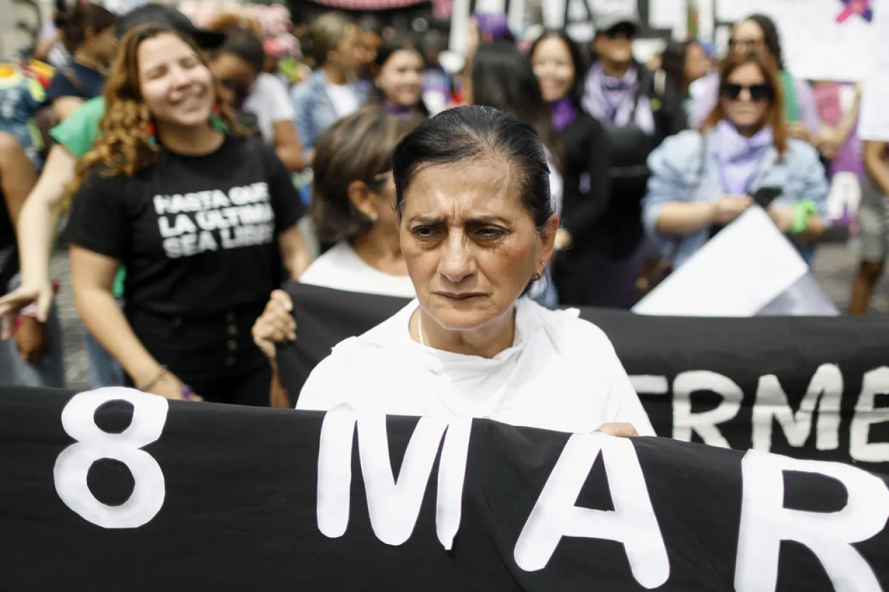Mujeres marchan en todo Latinoamérica para exigir un alto a la violencia