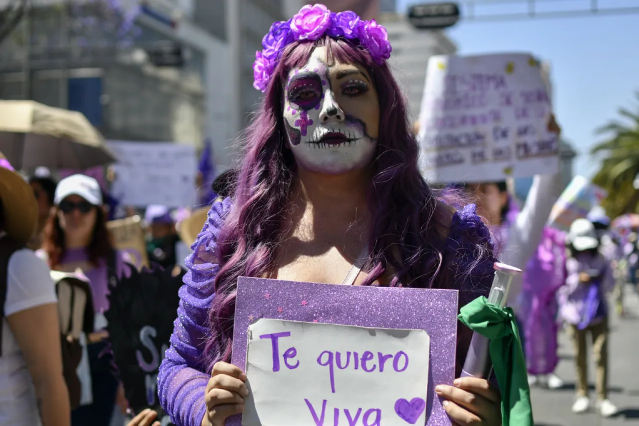 Mujeres marchan en todo Latinoamérica para exigir un alto a la violencia