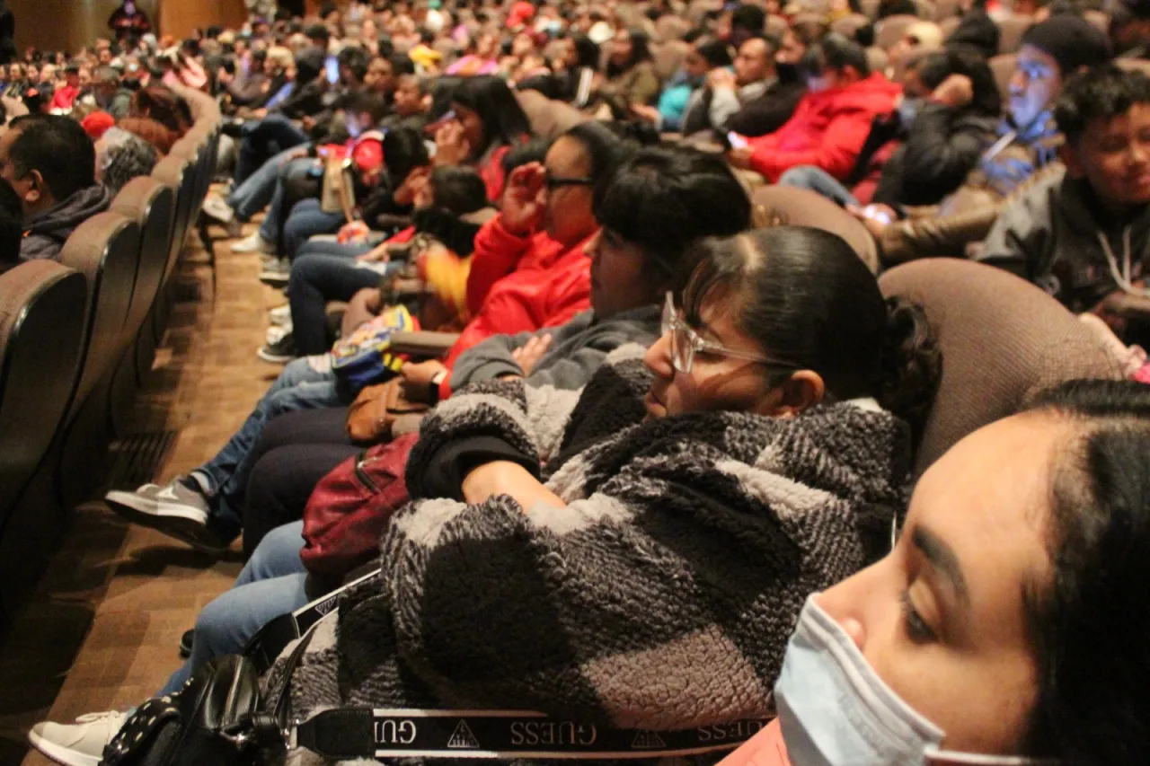 Entregan 2 mil 800 becas a usuarios de los Centros de Atención Infantil