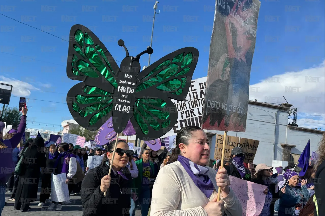 Más de 5 mil mujeres marchan en Ciudad Juárez por el 8M