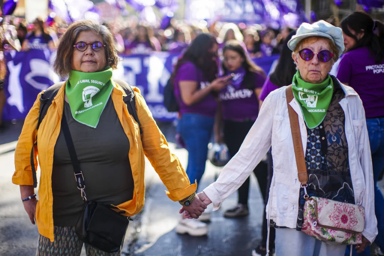 Mujeres marchan en todo Latinoamérica para exigir un alto a la violencia
