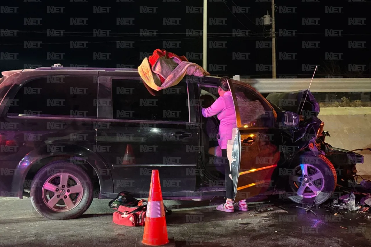 Aparatoso accidente en carretera a Casas Grandes deja tres lesionadas