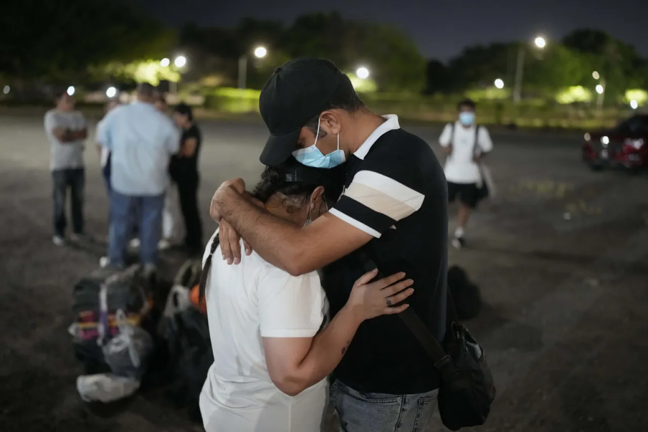 Panamá libera a decenas de deportados por EU