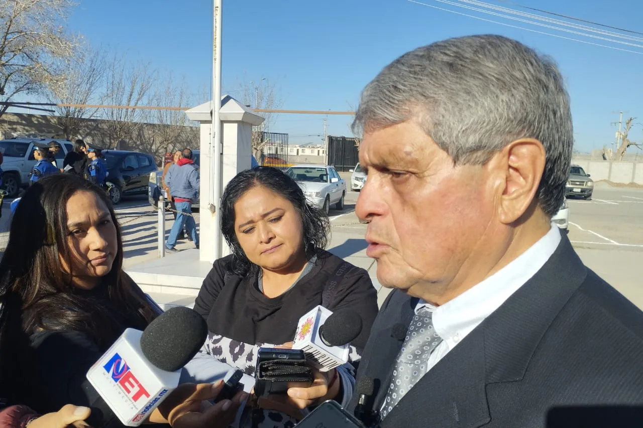 Sin incidentes en escuelas por cambio de horario: Educación