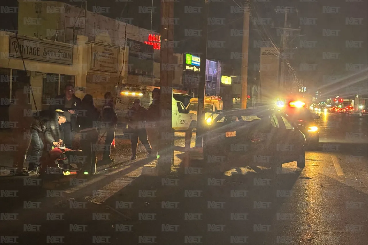 Chocan, impactan transformador y dejan sin luz alrededor del Teresiano