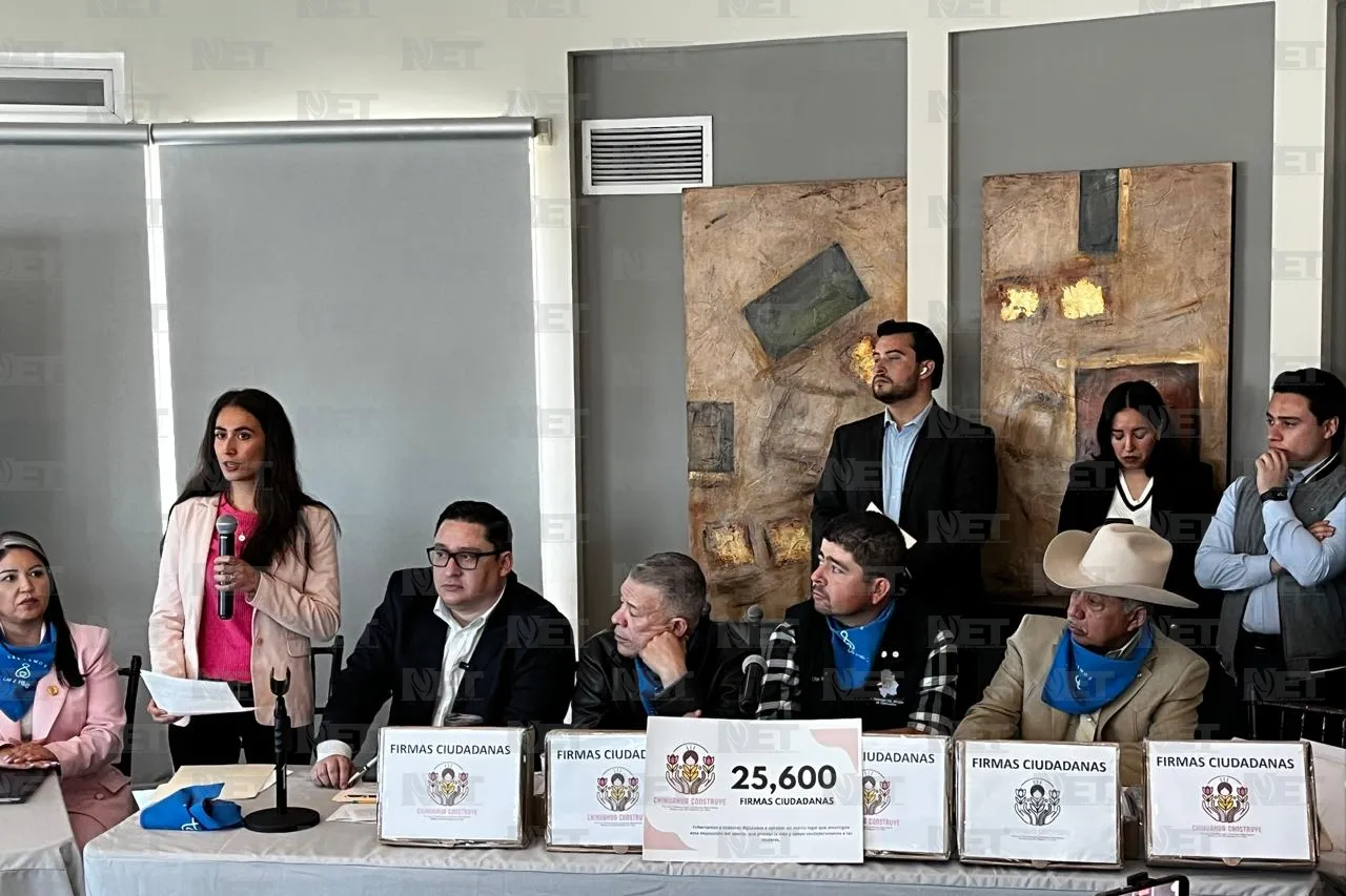 Presentan 25 mil firmas en contra del aborto