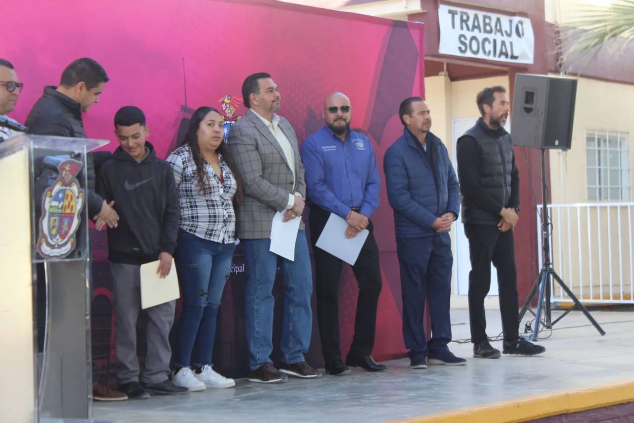 Mejoran instalaciones de la Secundaria Técnica 41