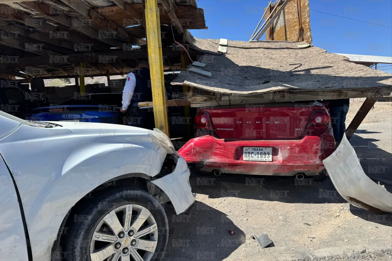 Policía estatal provoca choque en la Carlos Amaya; hay 2 agentes lesionados