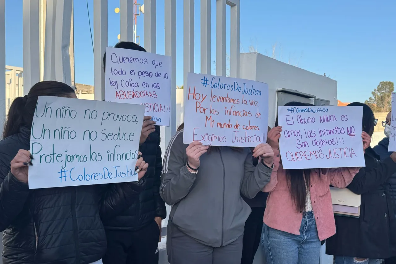 Protestan madres y padres por abusos en guardería; exigen justicia