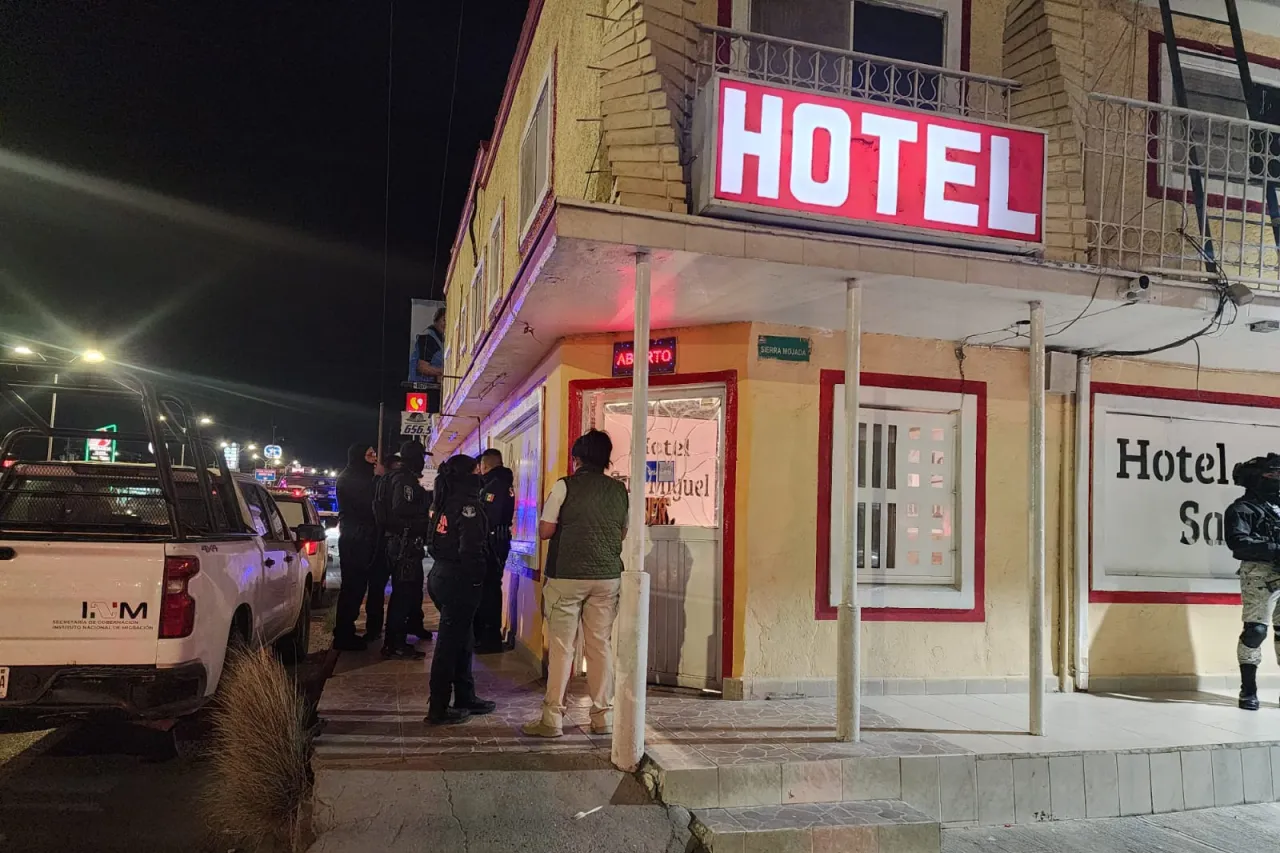 Realizan operativo en hoteles para localizar a personas indocumentadas