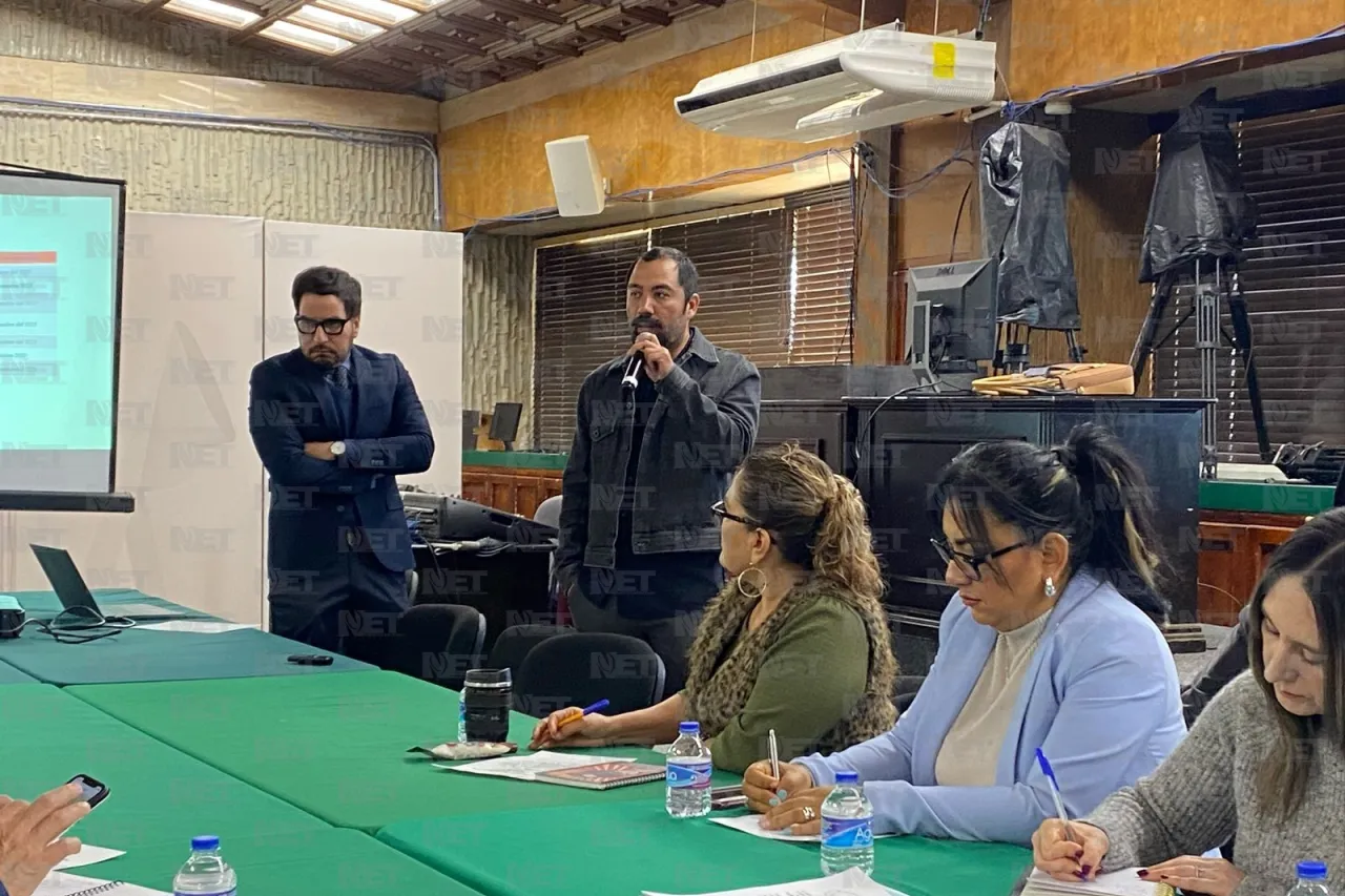 Presentan proyecto 'Frontera de Lectores' a regidores de Educación