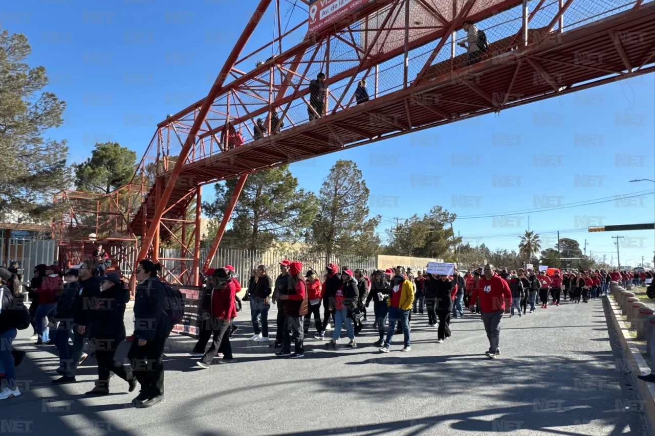 Toman las calles cientos de maestros de la Sección 8va; cierran la Heroico