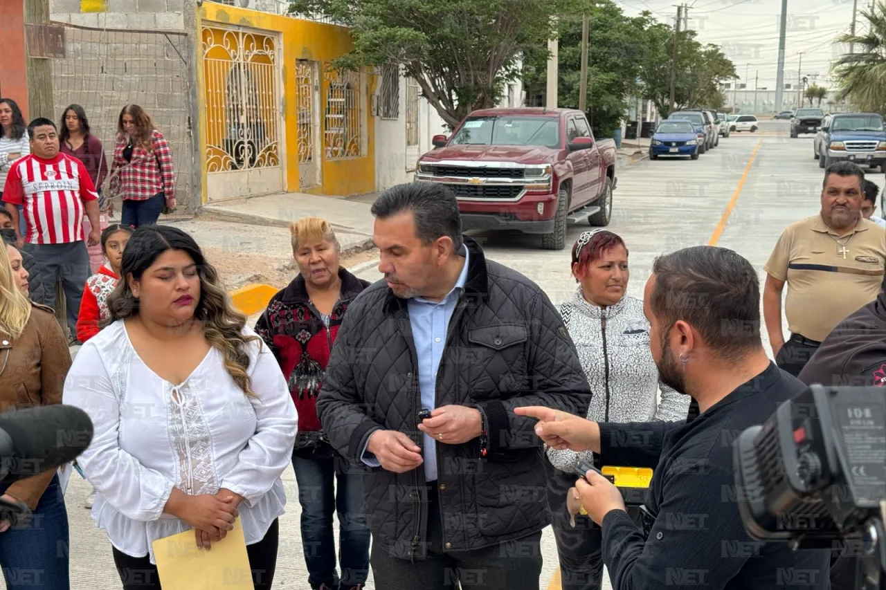 Puso Municipio el 75% y vecinos el 25% para pavimentar calle