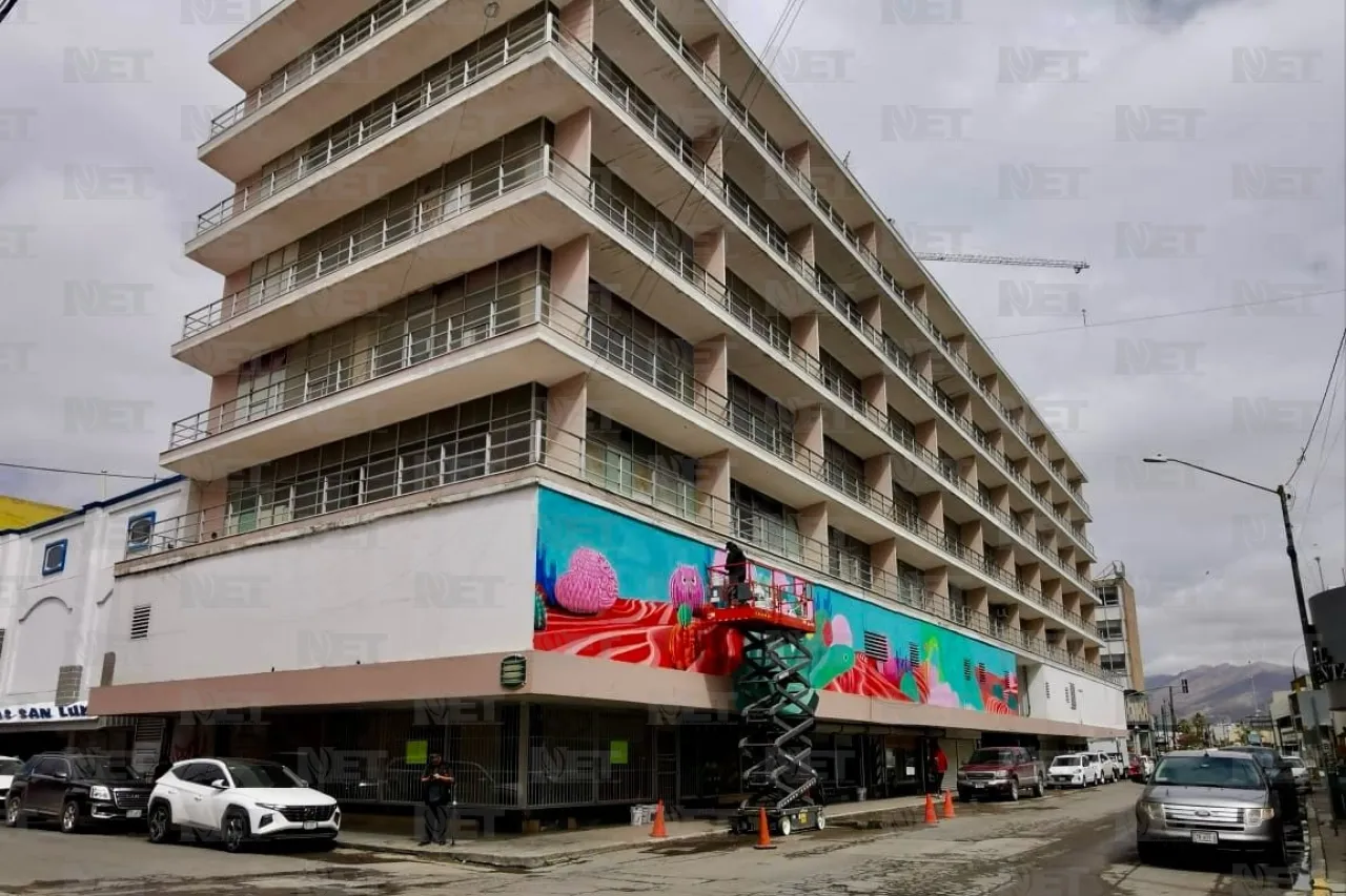 Avanzan muralistas con recuperación de edificios históricos de Juárez