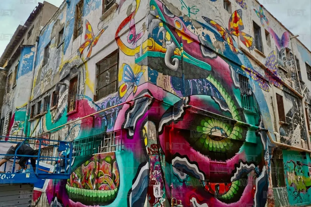 Regresa Spaik a Juárez, plasma su arte en edificio histórico