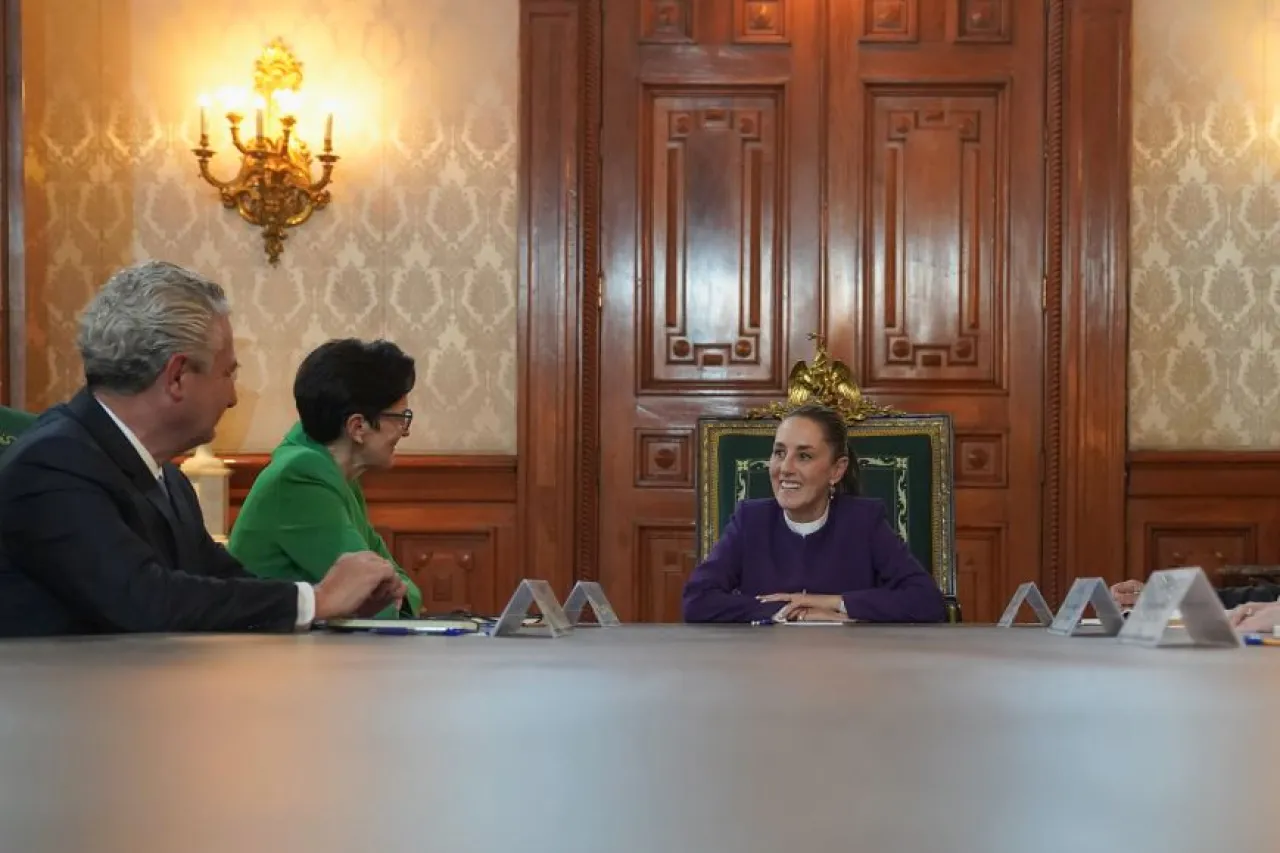 Recibe Sheinbaum a directora de Citigroup