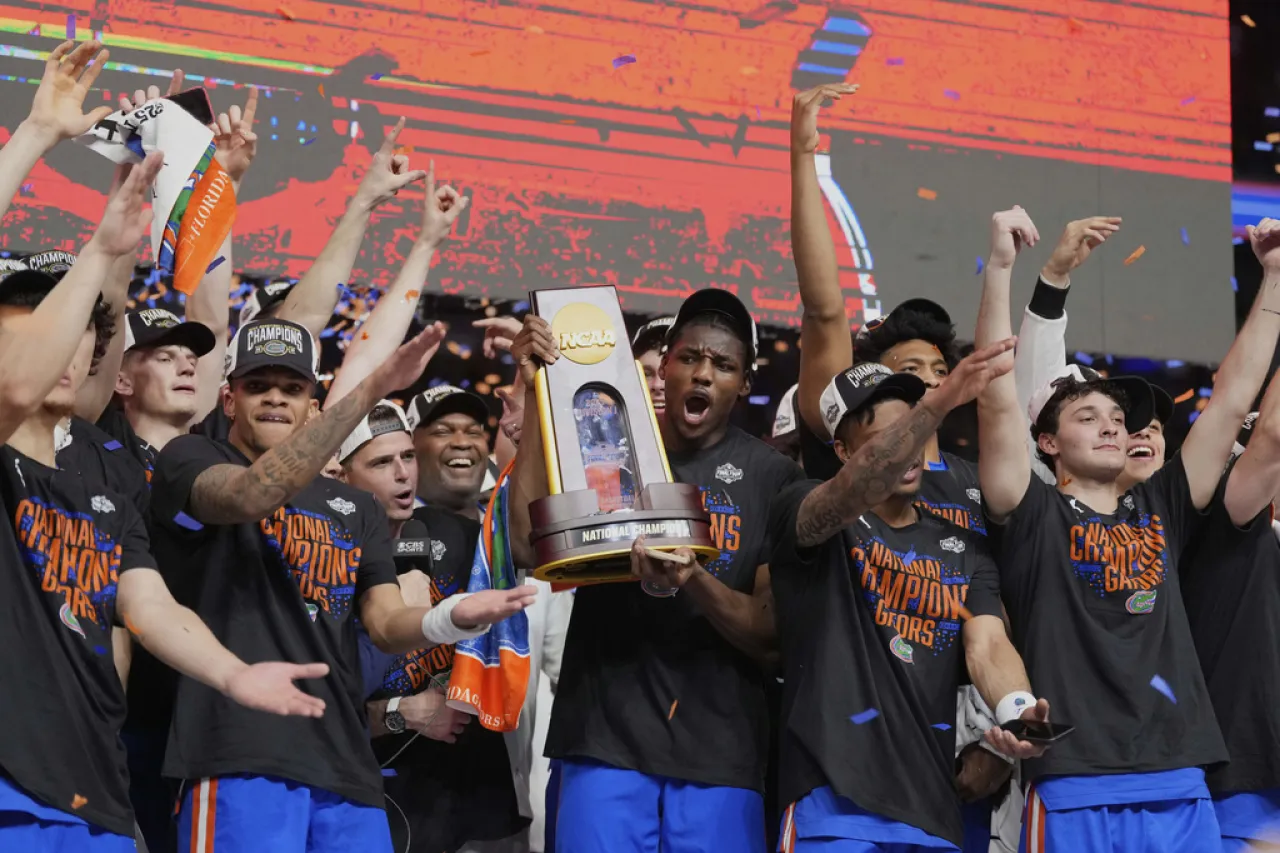Florida gana su tercer título nacional de la NCAA