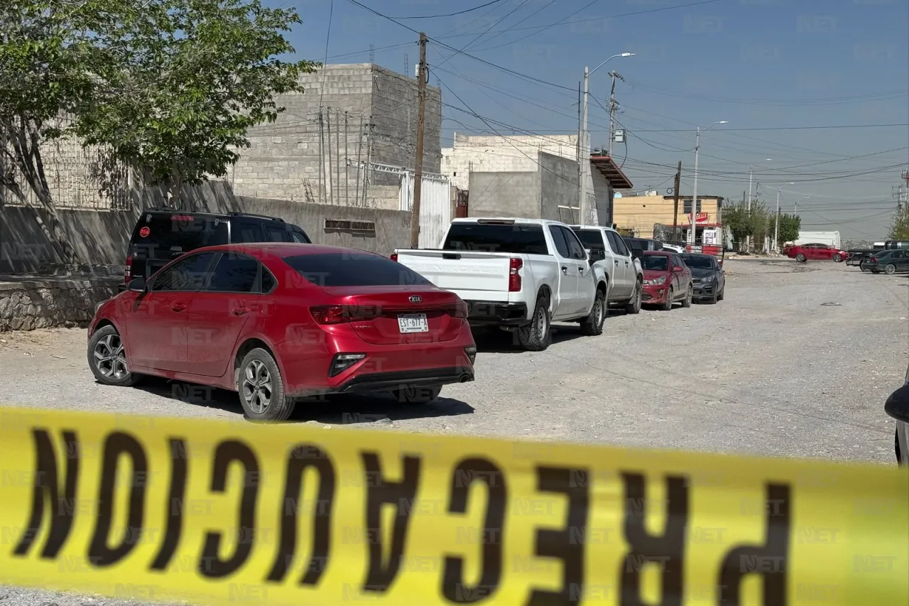 Realiza FEM cateo en la colonia Aztecas; aseguran vehículos