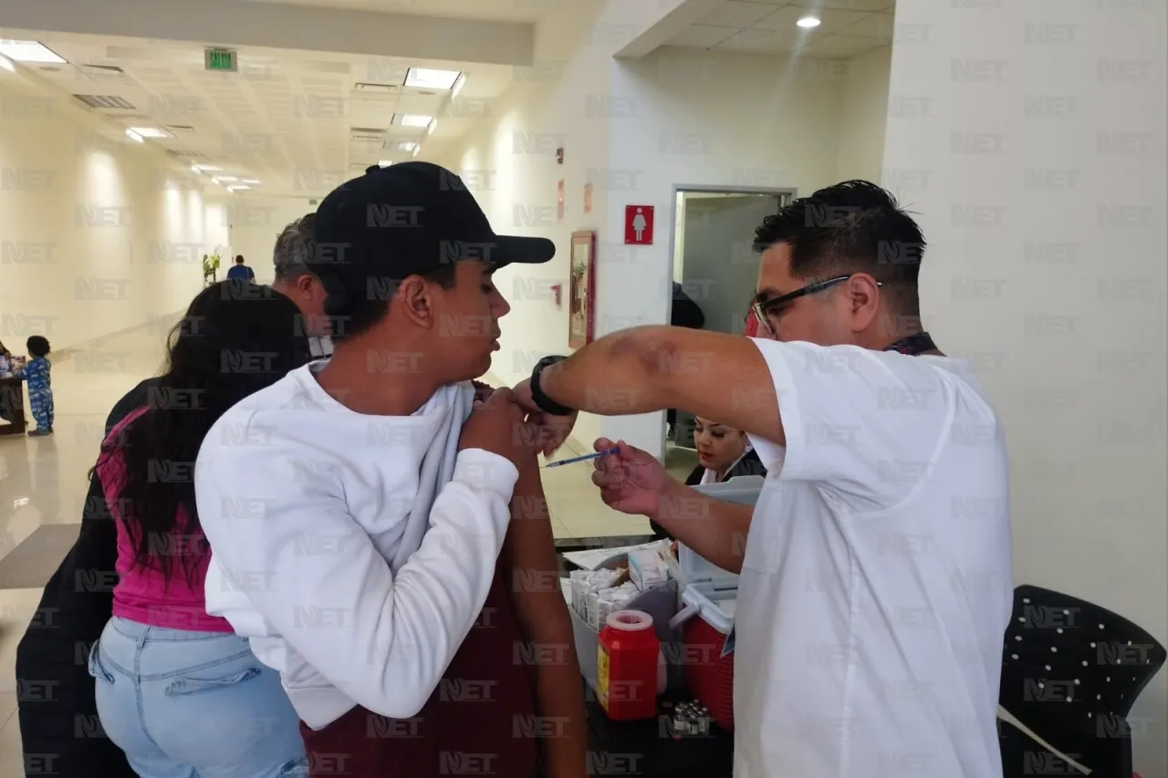 Instalan módulo de vacunación en Pueblito Mexicano