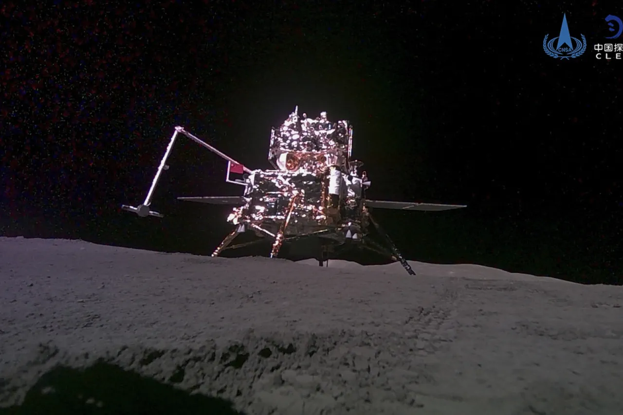 Suelo del lado oculto de la Luna es más seco que el visible, sugiere estudio