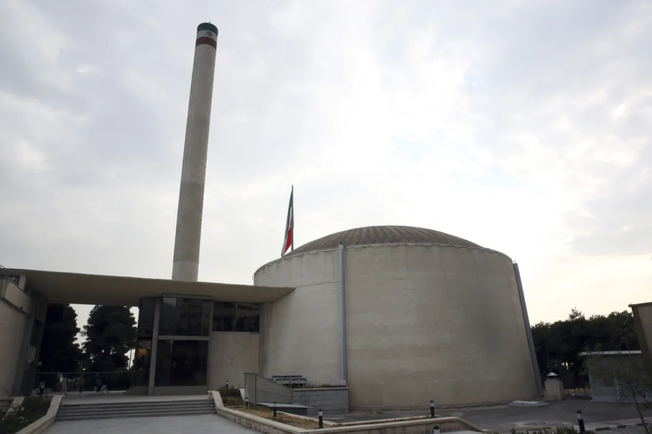 Preparan Irán y EU negociaciones tras una larga y difícil historia de tensiones