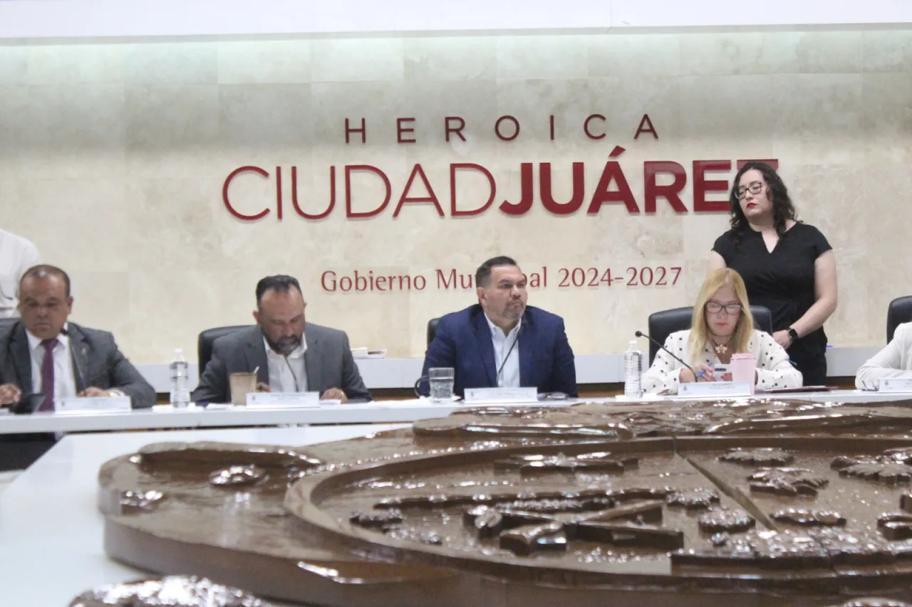 Pagarán empleados municipales 2% más por su servicio médico