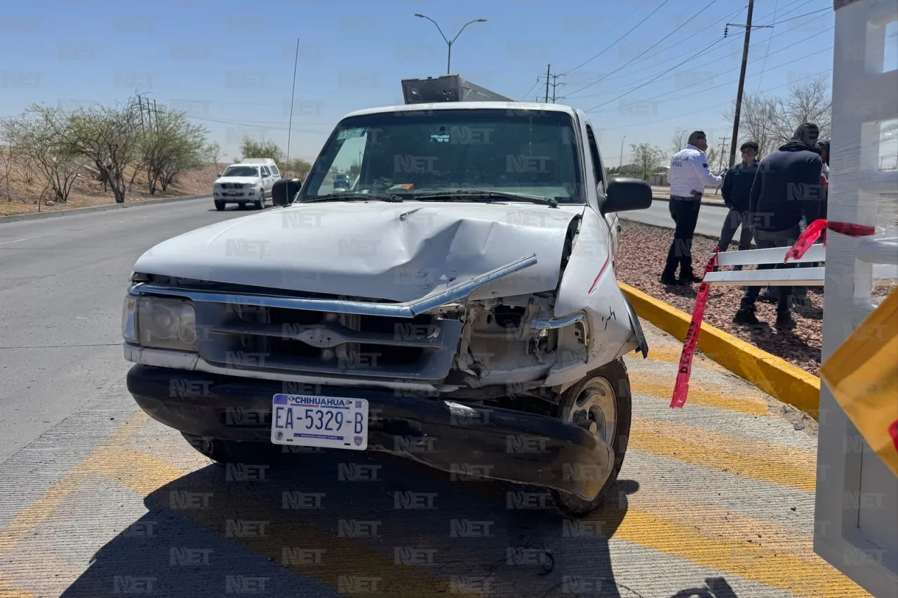 Aparatoso choque múltiple en Cuatro Siglos y Arizona involucra 5 vehículos
