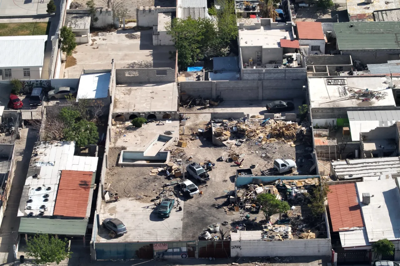 Detienen a sujeto por posesión de vehículos robados en la Aztecas
