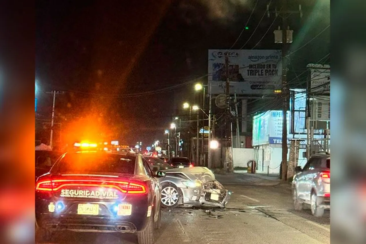 Chocan de frente bajo puente al Revés