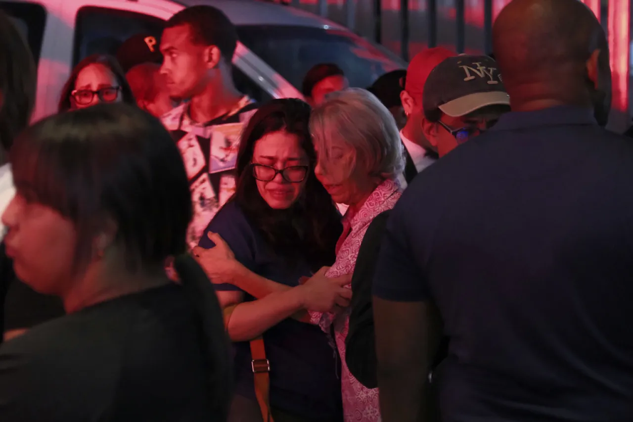 Aumenta a 184 personas víctimas mortales de desplome de Techo en Dominicana