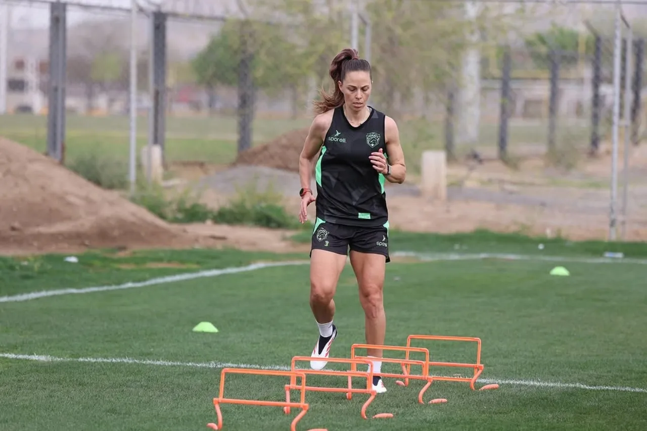 Se retira destacada futbolista de Bravas