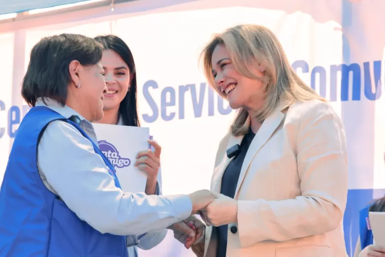 Encabeza gobernadora graduación de Centros Comunitarios Integrados del Estado