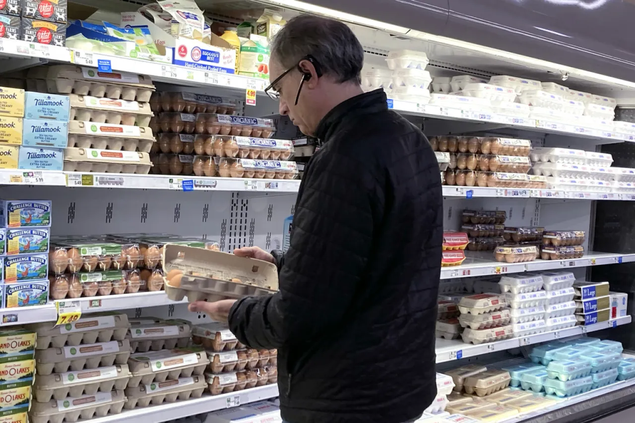 Bajó la inflación en EU en marzo pese a anuncios de aranceles