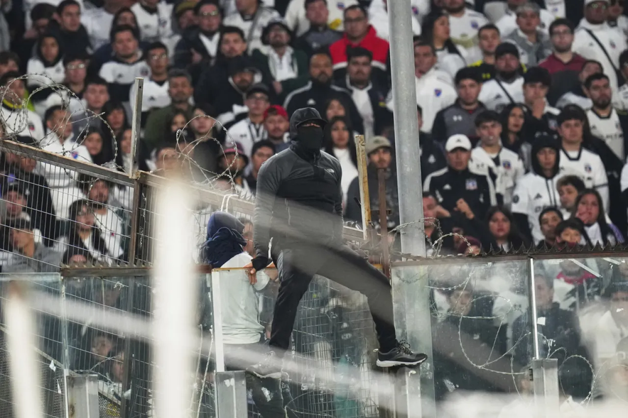 Chile: Mueren 2 personas por estampida antes de juego de la Libertadores