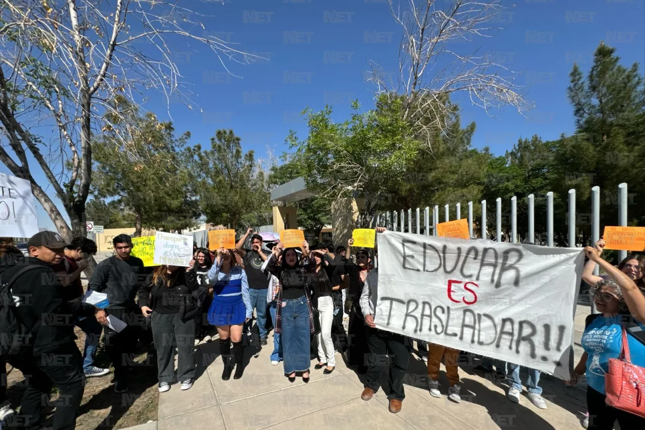 Estudiantes universitarios piden atender escasez de transporte