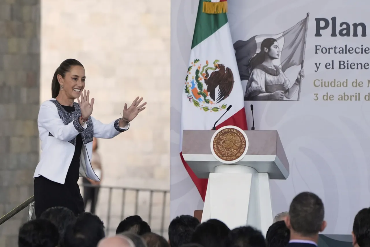 Pide Sheinbaum investigar caso de madre buscadora