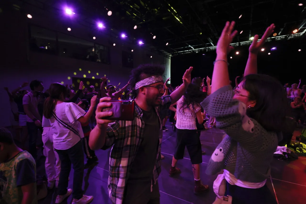 Baile libre sin costo ni acoso: Nueva Red de Bailadores transforma la fiesta