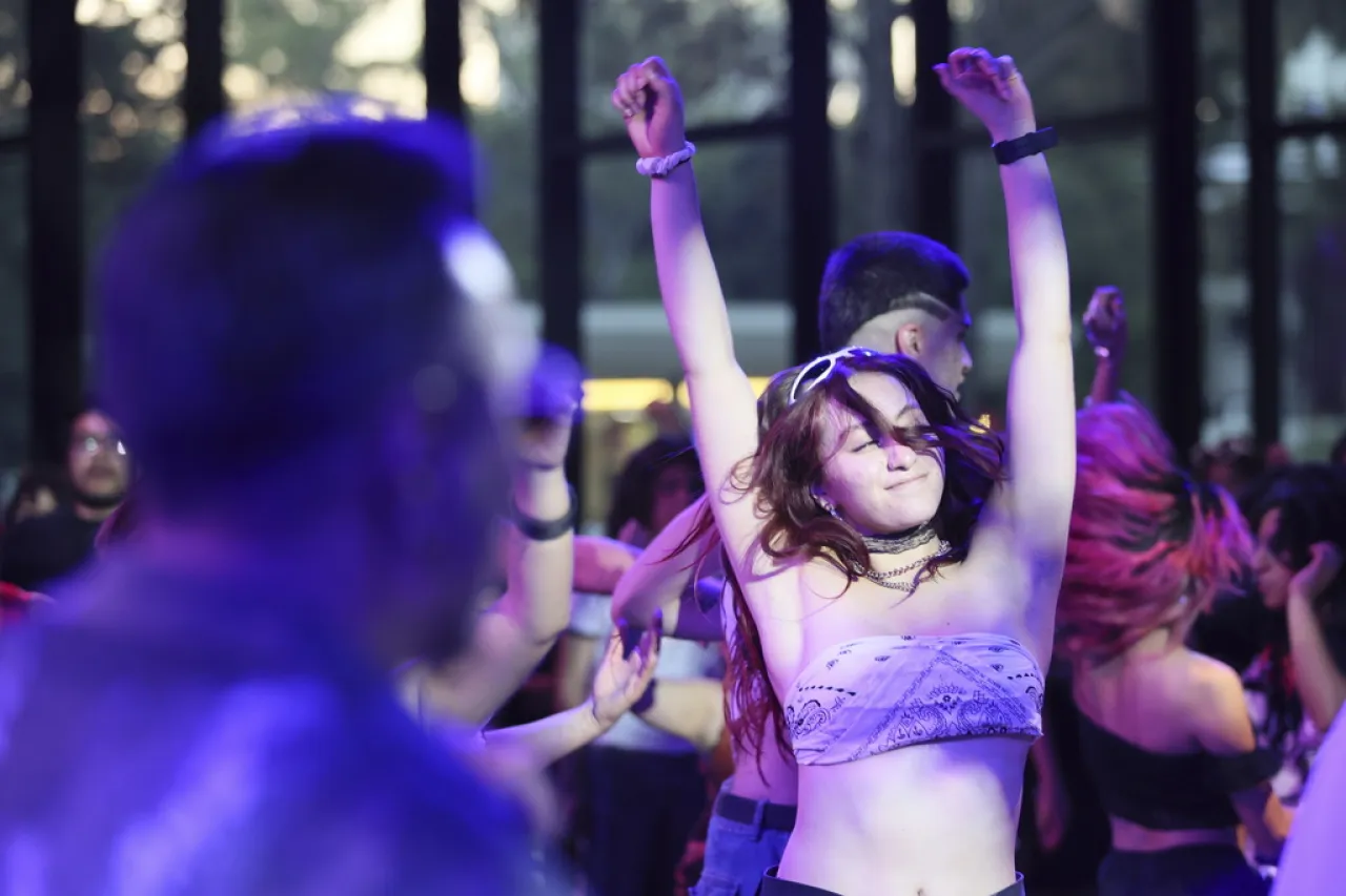 Baile libre sin costo ni acoso: Nueva Red de Bailadores transforma la fiesta