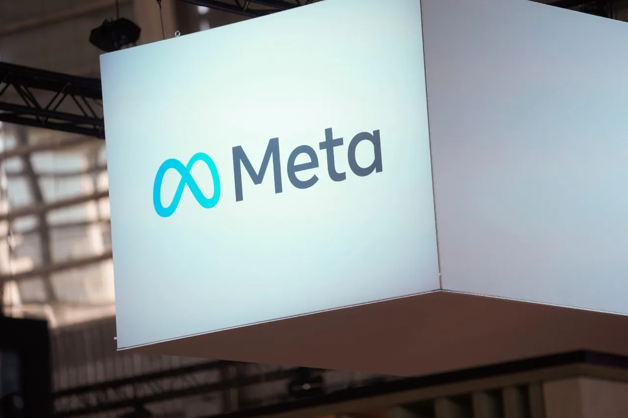 Meta reanudará entrenamiento de IA con contenido público de usuarios europeos