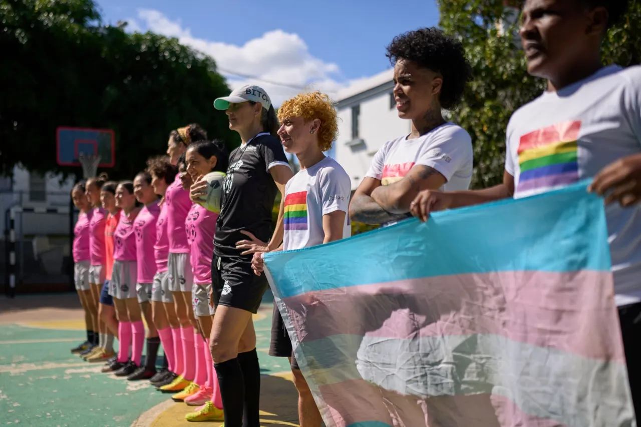 Hombres transgénero cubanos salen a la cancha para visibilizar su identidad