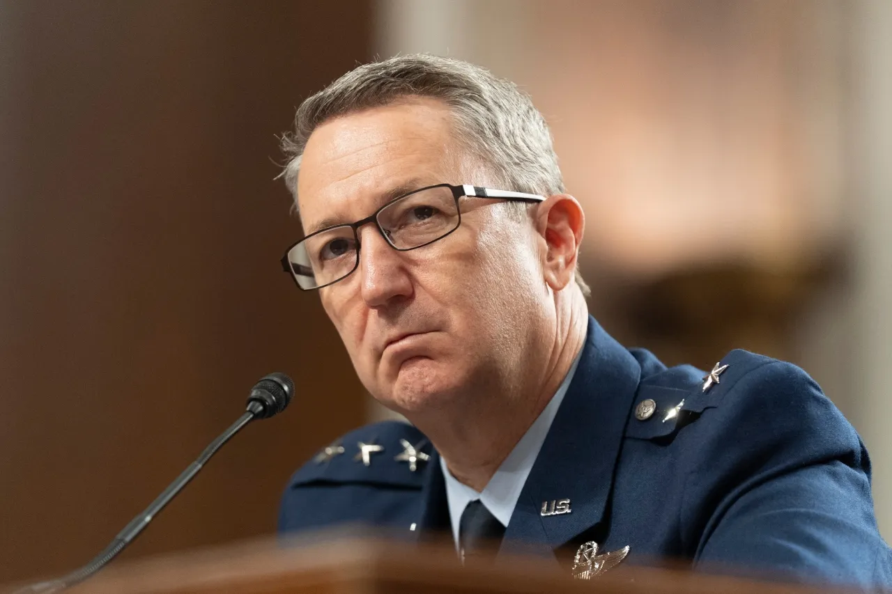 El general Caine asume como jefe del Estado Mayor Conjunto de EU