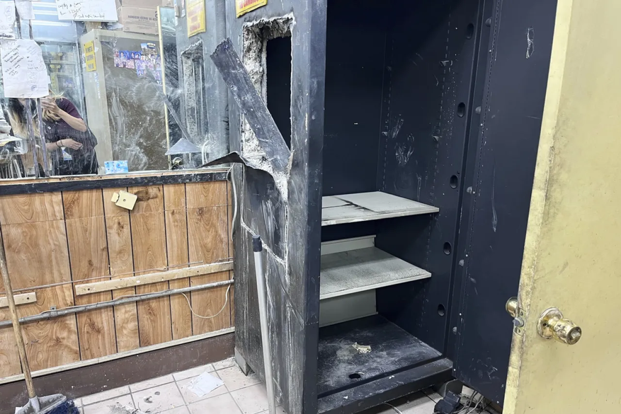 Roban millones de dólares en mercancía de una joyería de LA