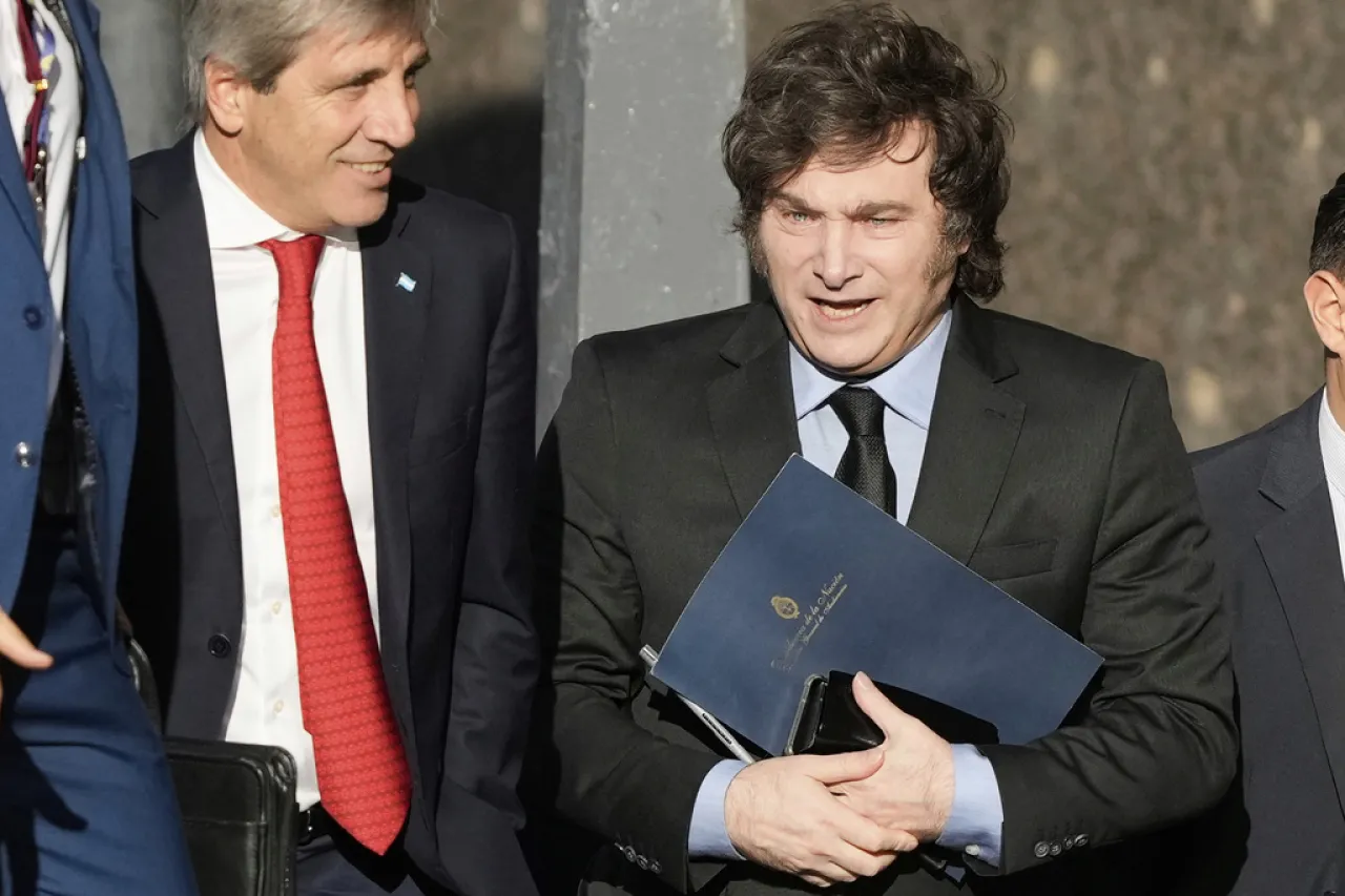 Llega a Argentina adelanto del préstamo del FMI