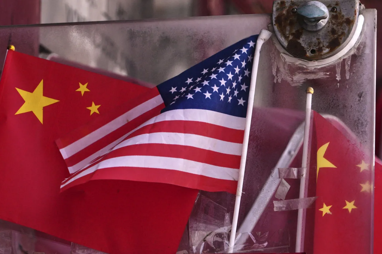China busca a tres presuntos agentes de EU por ciberataques